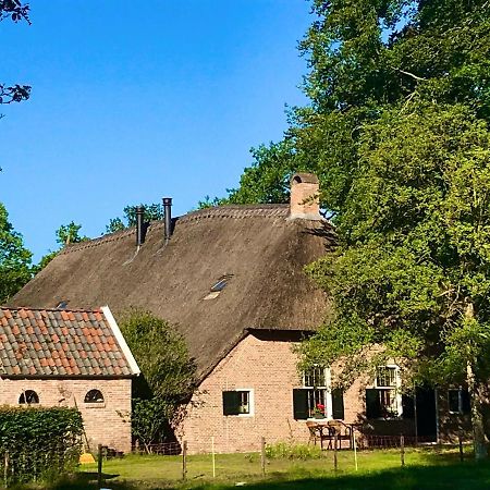 Aan De Dwarsweg Hotel Uffelte Exterior foto